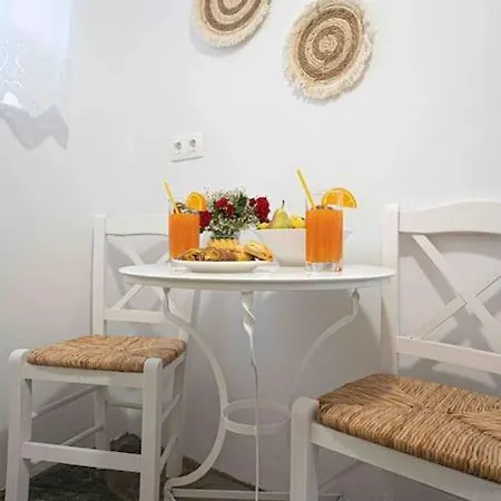 Apartman Traditional In Paros.